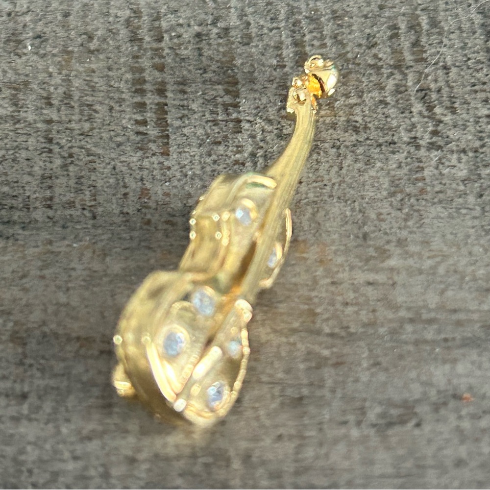 Gold Violin Pendant Pin Brooch Rhinestone Accents Fashion jewelry Accessory - Picture 3 of 10